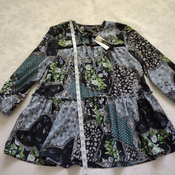 New🎀Chelsea & Theodore crochet detail tiered floral neck ties long sleeve - Picture 4 of 9